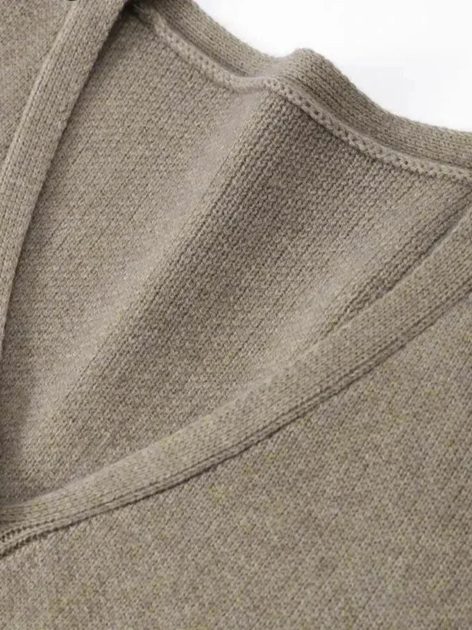 Women’s button-front cardigan with wide sleeves, made of soft cotton blend for comfort and a relaxed fit.