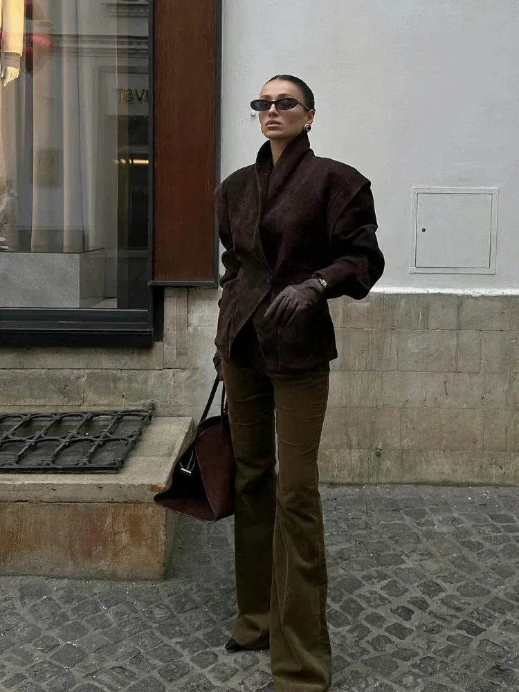 Women’s V-neck long sleeve jacket with a single button, featuring soft fabric and a tailored silhouette for a polished look.